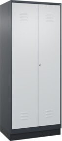 C+P Wäsche- und Kombispinde Classic PLUS mit Sockel, 2 Abteile, Lichtgrau, H x B x T: 195 x 80 x 50 cm - Bild 1