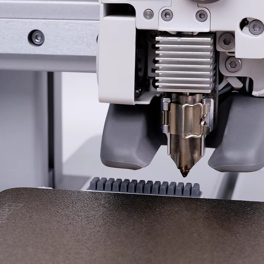 Bambu Lab Silikonbürste als Wischer-Düsenbürste für A1 und A1 mini 3D-Drucker zur Reinigung von Druckerteilen - Bild 3