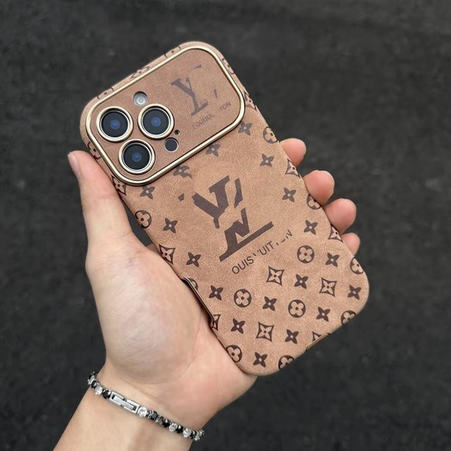 LovelyLoop Stoßfeste Handyhülle für iPhone 17 Pro Max 16 Pro 15 Pro mit MagSafe kompatiblem kabellosem Laden in Braun - Bild 1