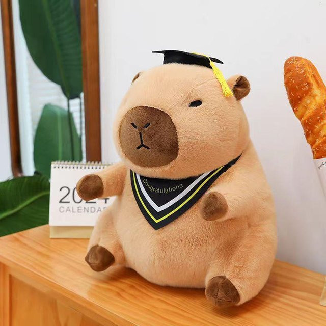 Joyful toys Capybara Plüschtier Puppe, Abschlusszeremonie, 30cm - Bild 1