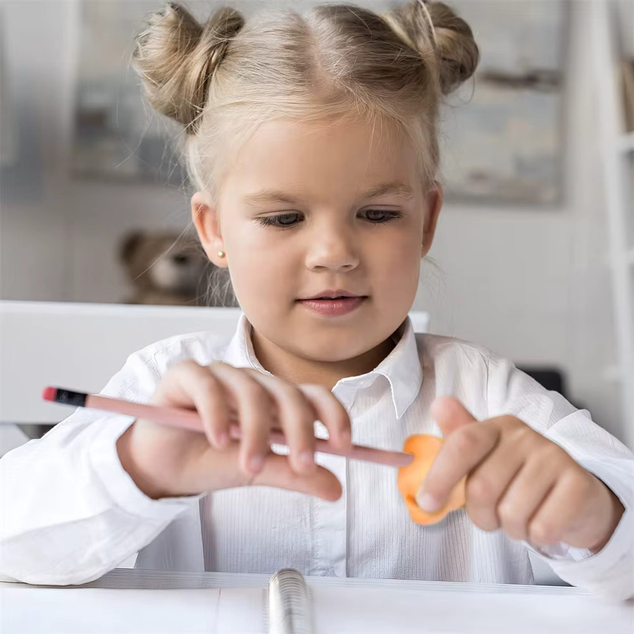 GSF Nasen-Bleistiftspitzer mit Doppelloch aus Kunststoff für Kinder und Studenten - Bild 2