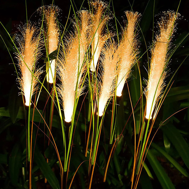 Wasserdichte LED Solar Gartenlampe im modernen Reed-Design für Außenbereiche, warmweißes Licht - Bild 1