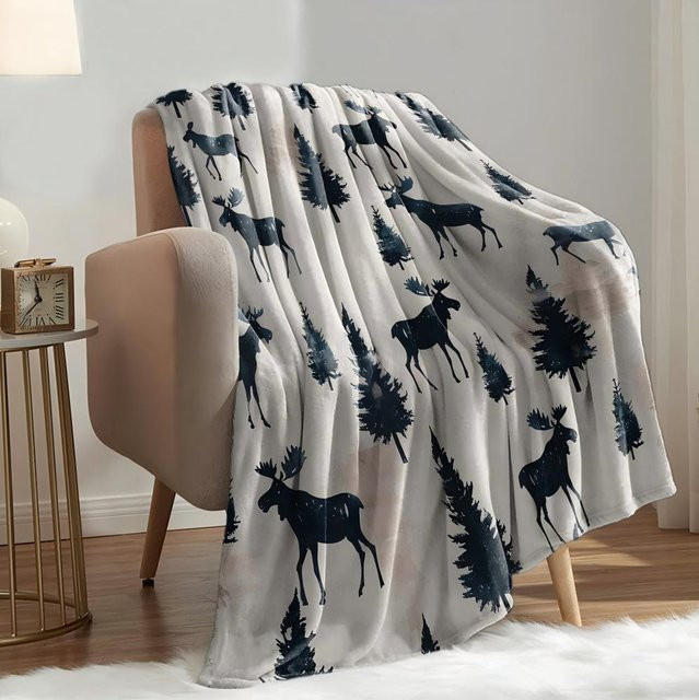 Weiche Flanell Decke mit Rentier und Zeder Muster, Fluffy Überwurf aus Polyester für Erwachsene - Bild 1