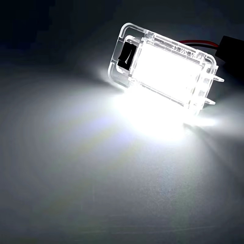 LED Stamm Lampe für Kofferraum Gepäckfach passend für Toyota RAV4, Prius Prime, Siena sowie Lexus CT200h, RX350, NX300h und Scion TC - Bild 5