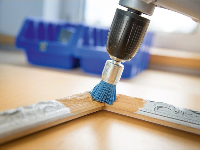 LUX-TOOLS Pinselkopfbürste aus Nylon in Blau mit Metall- und Holzkomponenten - Bild 1