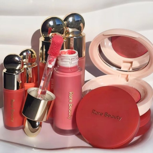 Rare Beauty Flüssiges Rouge, Nearly Apricot, Damen, Glänzend - Bild 1