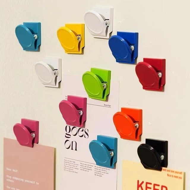 5-teiliges Set multifunktionale magnetische Büroklammern und Kühlschrankklammern in Mehrfarbig und Weiß aus Kunststoff - Bild 1