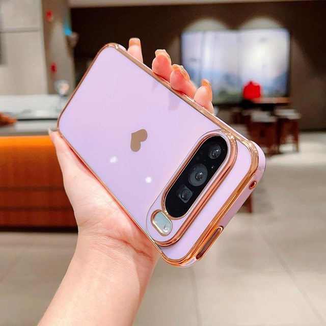 Luxuriöse Silikon Hülle mit Liebesherz und Eckpolster für Google Pixel 9 Pro XL, 8, 8a, 7a und 8 Pro aus weichem TPU in Violett - Bild 1