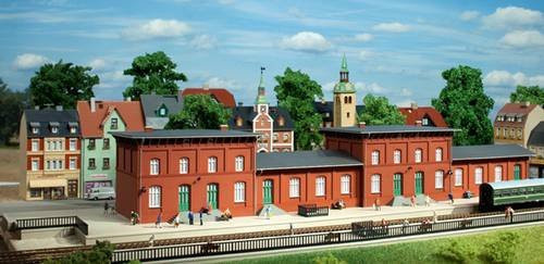 Auhagen Modellbau Bahnhof Neustadt Spur H0 - Bild 1