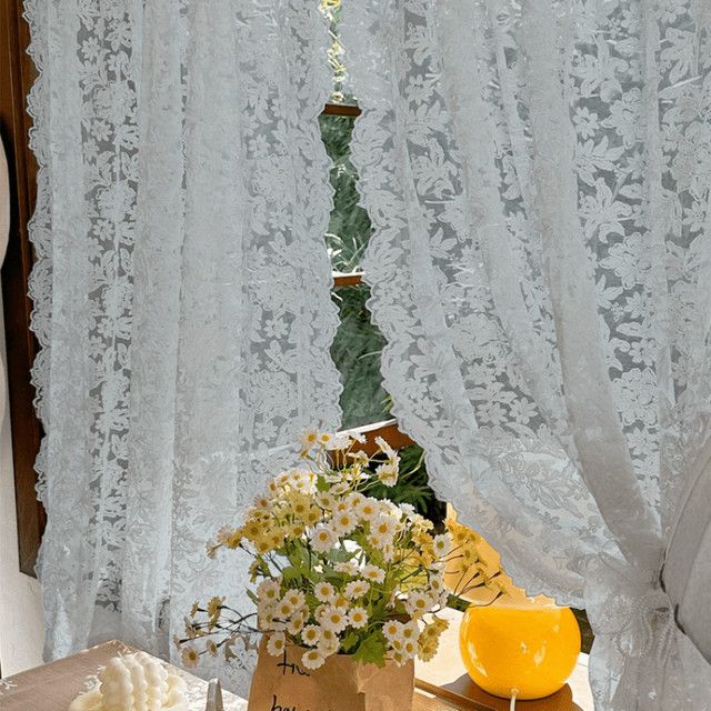ZJBYZHOUSEHOLD 2er-Set halbtransparente Blumenvorhänge im Retro-Stil aus Spitze und Gaze in Beige und Weiss für Wohnzimmer und Schlafzimmer - Bild 1