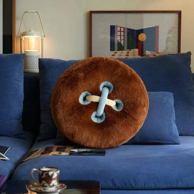 Kreatives knopfförmiges Plüschkissen in Braun, rundes Zierkissen für Sofa und Stuhl, Durchmesser: 40 cm - Bild 1
