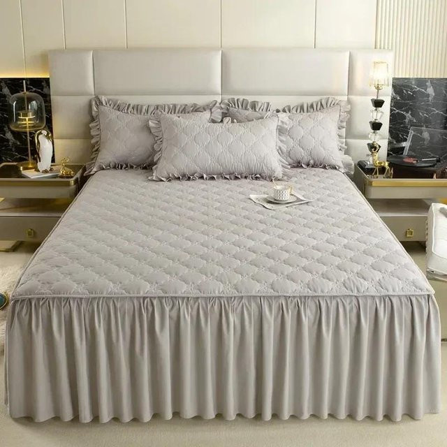 Bettvolant aus gebürsteter Baumwolle mit Rüschen von Your Warm Home, Farbe Grau, B/T/H: 180 x 220 cm - Bild 1