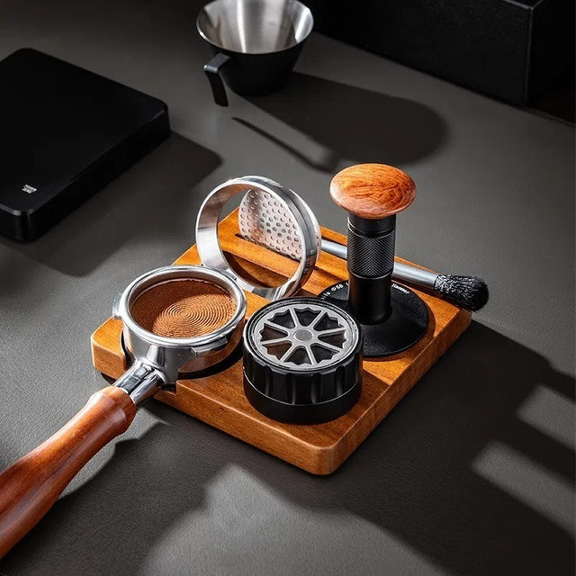 EDLEXKAFFEE Espresso Stampfermatte aus Walnussholz in Braun für professionelles Barista-Zubehör - Bild 1