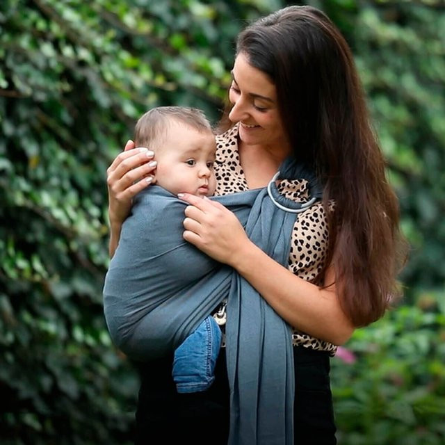 Hoppediz Babytragetuch Ring-Sling ultraleicht aus Baumwolle in Grau - Bild 1