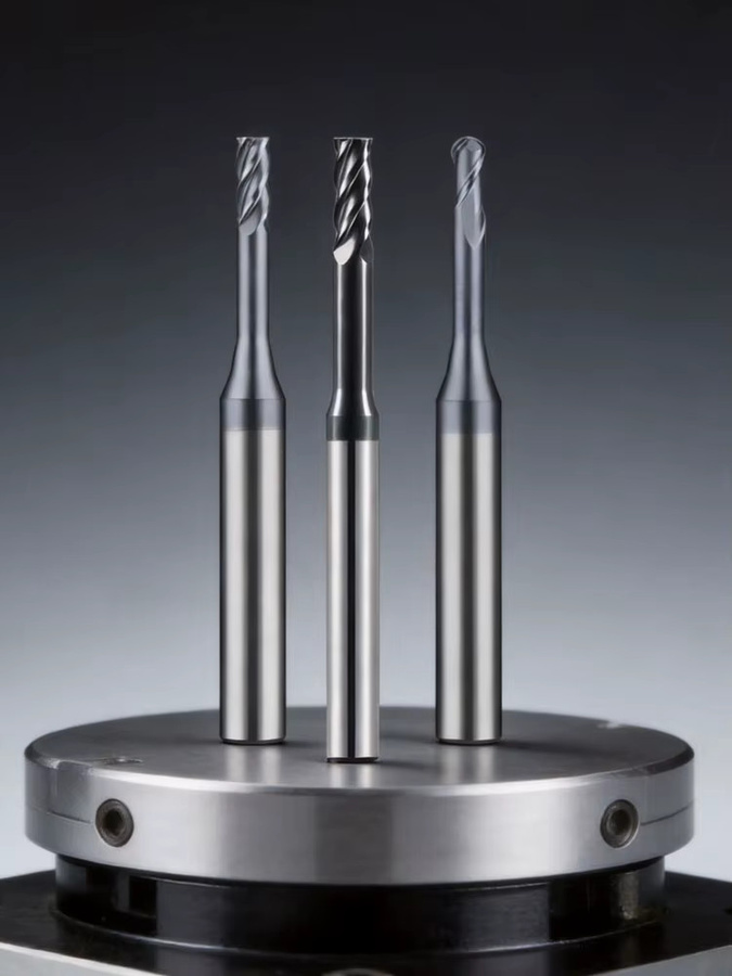 BB Mikro-Schaftfräser Mini Flach-Kugelkopffräser 2F für CNC Präzisionsbearbeitung in Stahl und Metall, Farbe: Silber - Bild 6