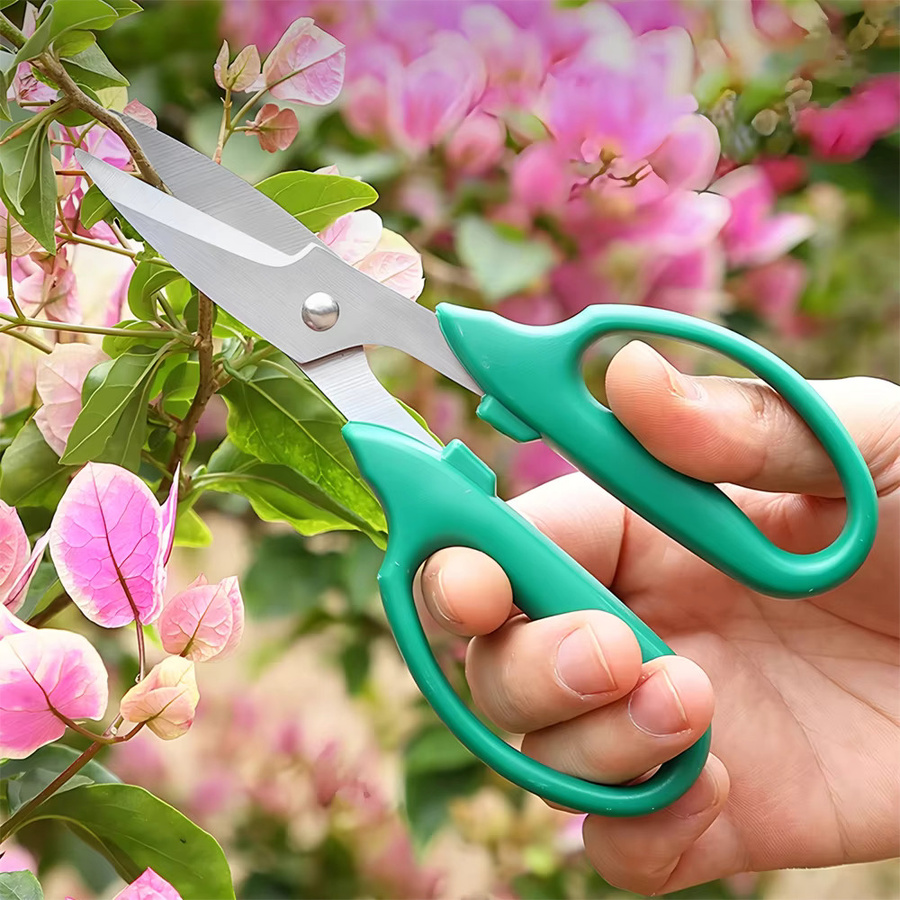 Gartenschere aus Edelstahl zum Beschneiden von Blumen und Zweigen in Grün - Bild 3