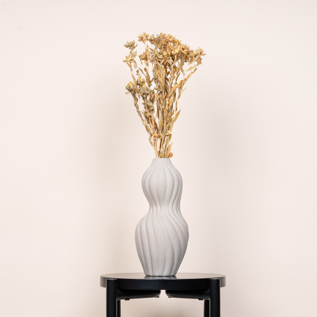 Keramikvase Organisch mit Rillen im Japandi-Stil von BLUME2000, Höhe: 28,0 cm, Breite: 12,5 cm, Tiefe: 12,5 cm - Bild 1