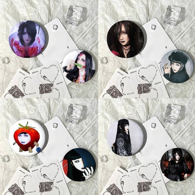 Mana Sama Gothic Abzeichen Button Pins Brosche, Kinder - Bild 1