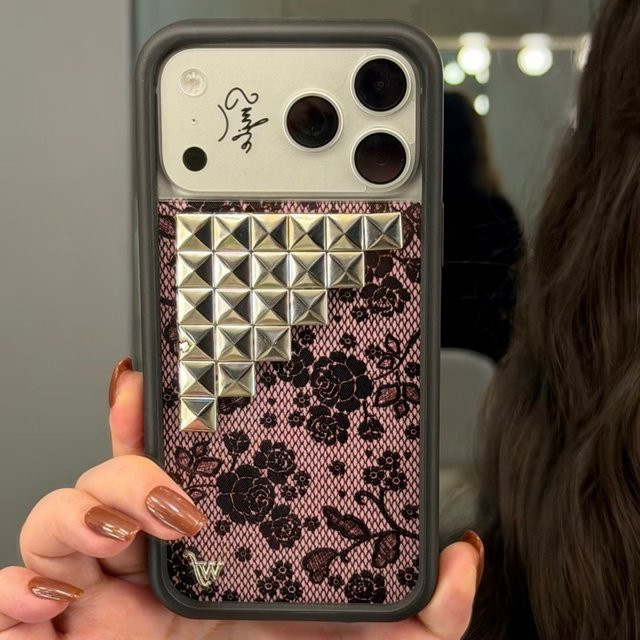 Potdemiel Wildflower Lace Lover 3D-Nieten Handyhülle für iPhone 16 15 14 13 12 Pro Max mit floralem Blumenmuster - Bild 1