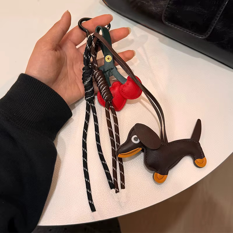 Tready Taschenanhänger Lederhund, Herz, Kirsche, Damen - Bild 2