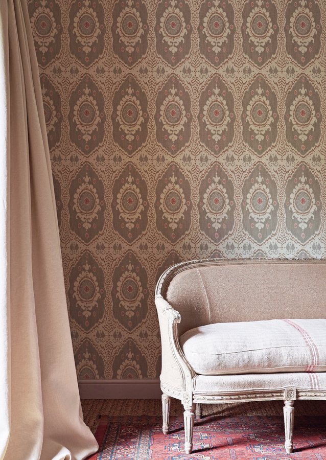 Lewis & Wood Tapete Bukhara in Tea Rose – Florales Design in Pink und Multicolour, Vlies-Tapete mit botanischem und orientalischem Muster, Breite: 134 cm - Bild 1