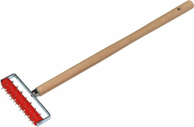 LUX-TOOLS Tapeten-Stachelwalze Perforator in Rot, Breite: 15 cm - Bild 1