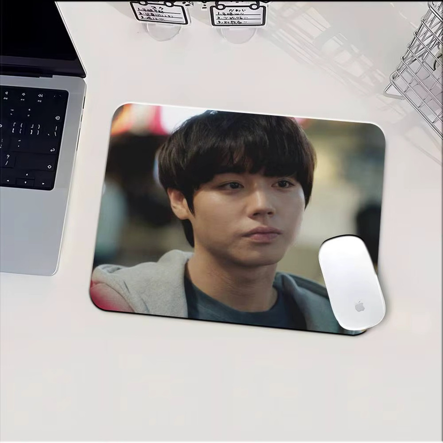Moetch W-Weak H-Hero P-Park J-Jihoon Mauspad in Multicolour - Bild 3