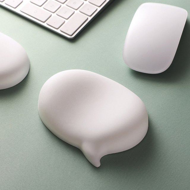 HRUEDA Ergonomisches Silikon Mauspad mit Handgelenkauflage in Weiß - Bild 1