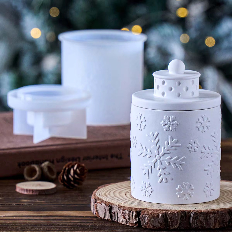 UDOCOOL Silikonform für DIY Beton Zylinder und Kerzenbehälter mit Weihnachtsdesign in Weiß - Bild 3
