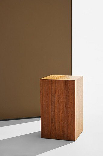 Pebble Sideboard Pastill in Braun aus Teak- und Birkenholz mit mattem Finish - Bild 1