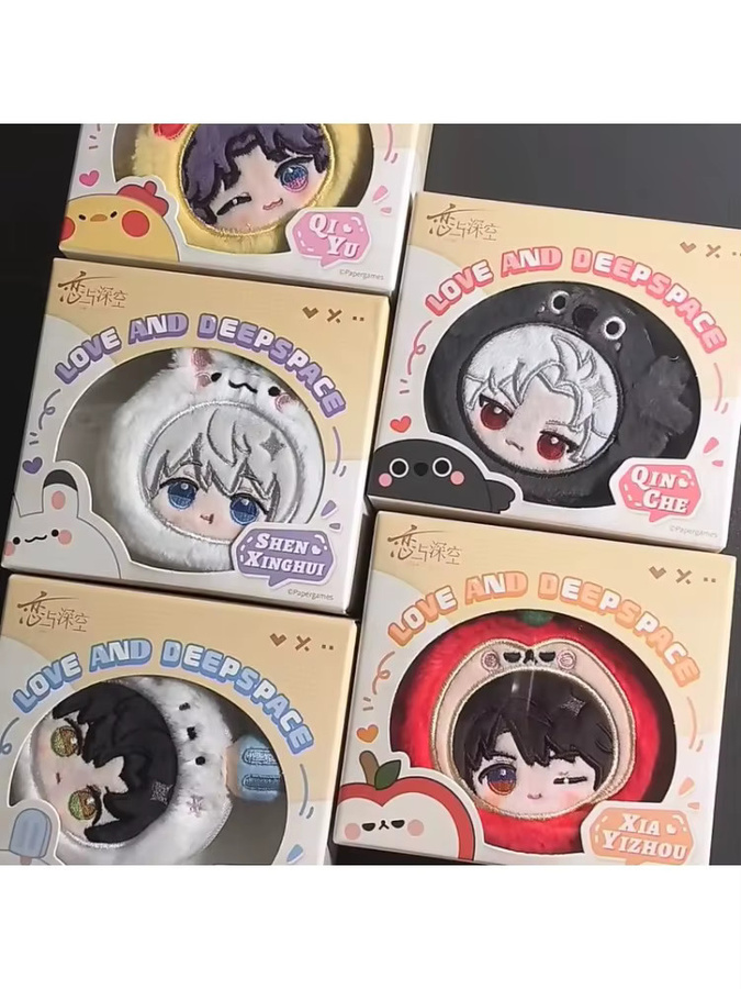Anhänger Plüsch-Kopfhörerhülle, Anime Love and Deepspace, Unisex - Bild 3