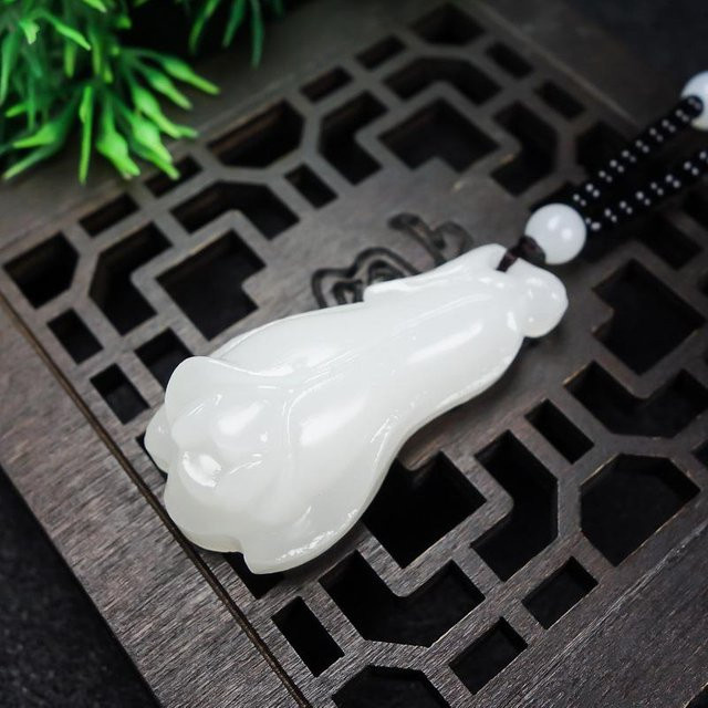 Wucifang Jewelry Halskette mit Anhänger, Hetian-Jade, weiße Magnolie, gray, 45 cm, Damen - Bild 1