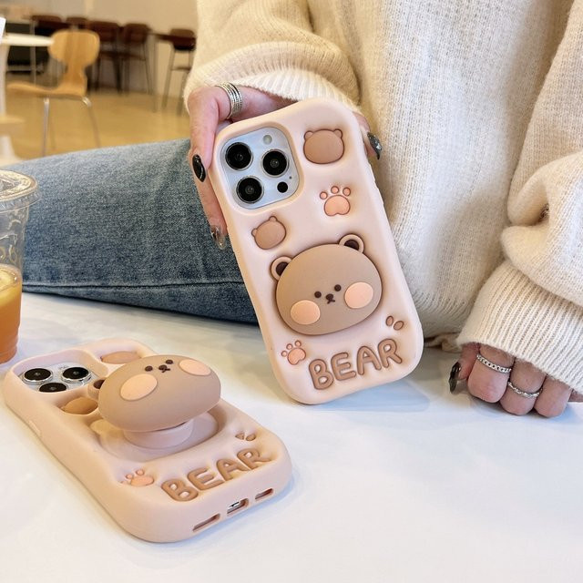Beige 3D-Bär Schutzhülle mit Ständer für Apple iPhone 13-17 Pro Max Plus und weitere Modelle mit Pfoten-Design und Freisprecheinrichtung - Bild 1