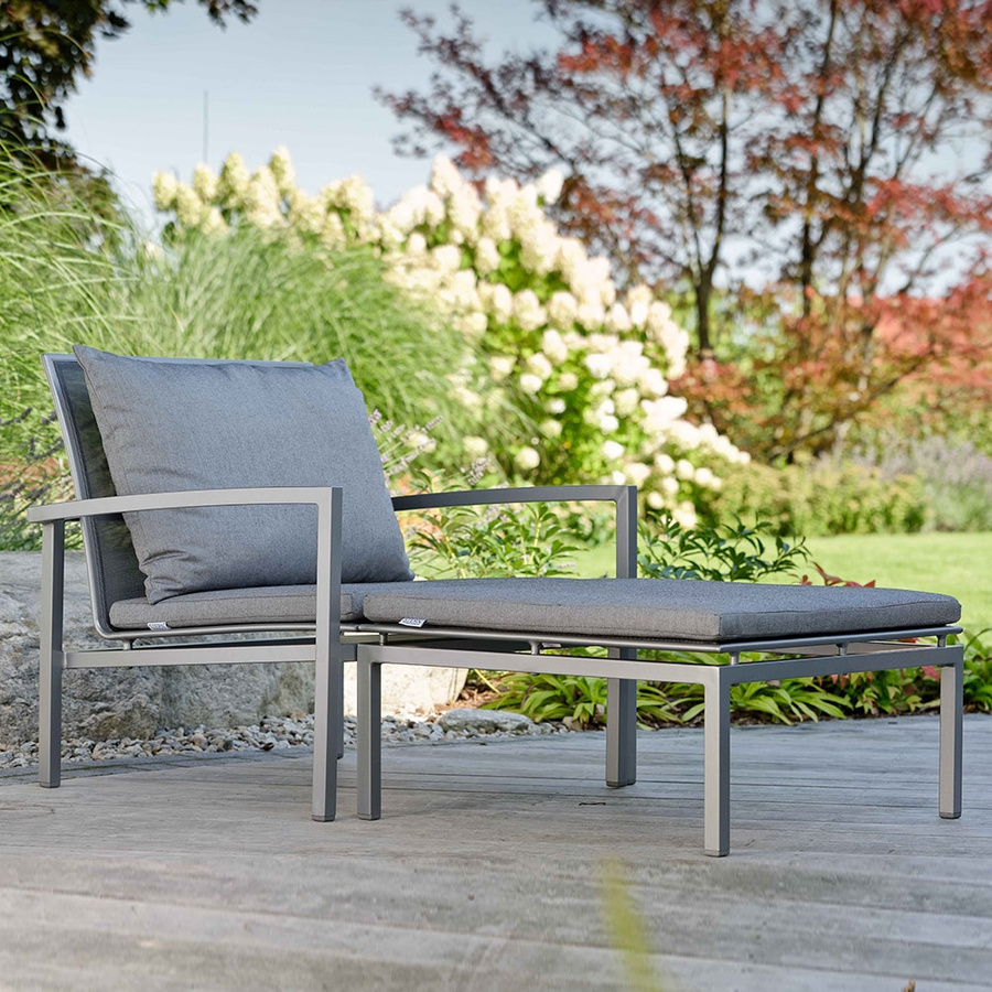 Stern SKELBY Lounge Sessel Graphit mit silbergrauem Textilbezug und Aluminiumarmlehnen - Bild 1