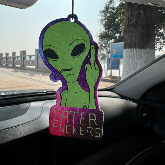 4711 Later Alien Interstellar Hotel Lobby Auto-Lufterfrischer, Unisex - Bild 1