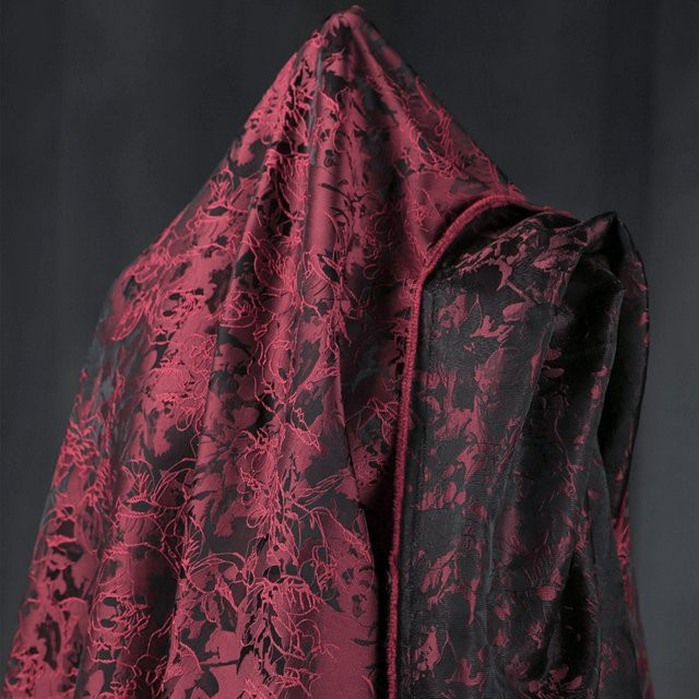 Texmark Jacquard-Damaststoff in Rot und Schwarz mit Blumenstickerei als Brokat-Meterware für Abendkleider und Heimwerkerarbeiten, 180 g/m2 - Bild 1
