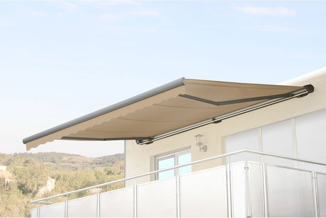 Elektrische Kassetten-Markise MCW H123 mit Volant aus Polyester in Creme und Grau, B/T: 4,5 x 3 m - Bild 1
