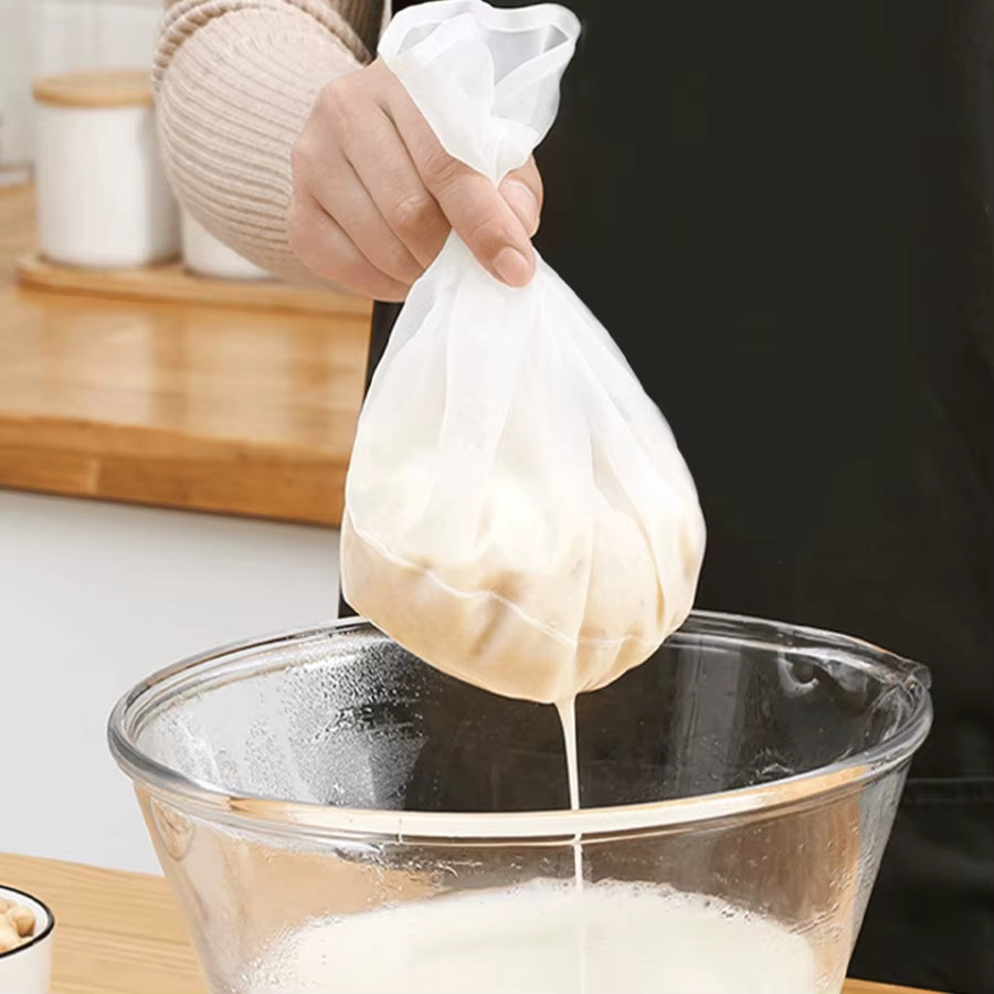 Wiederverwendbare Käse-Stoffbeutel in Weiß – Feinmaschiger Mullfilterbeutel für Joghurt, Saft und Kaffee – Rundes Sieb mit 33 cm Durchmesser - Bild 3