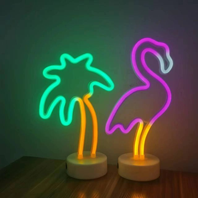 Phantasy Star LED-Neonlichter Set mit Flamingo und Palme, USB- und Batteriebetrieb für deine Dekoration - Bild 1