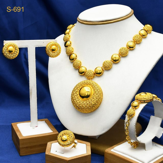 Schmuckset Halskette und Ohrringe, Gold, Damen - Bild 1