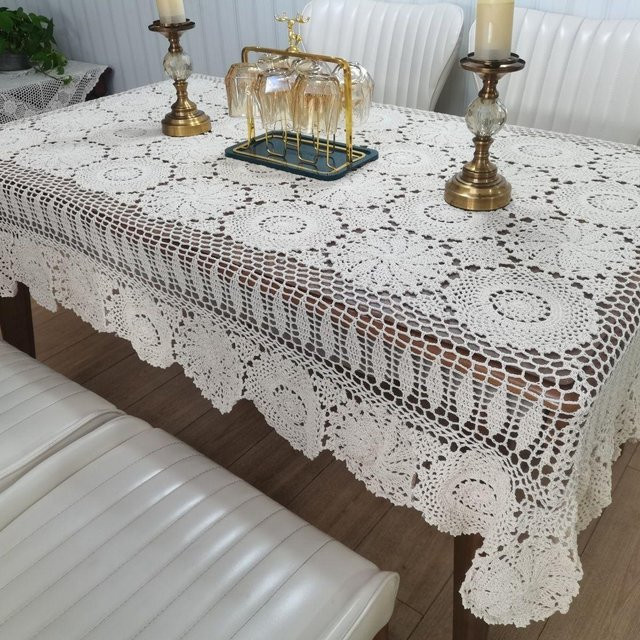 Handgehäkelte Baumwoll-Tischdecke von Binchi Outdoor Equipment in Beige mit floraler Spitze - Bild 1