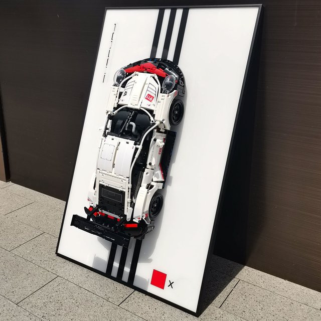 LEGO Technic 42096 Porsche 911 RSR, Display-Wandtafel, Wandhalterung - Bild 1