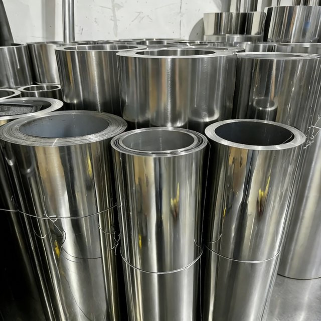 Edelstahlband aus 304 Edelstahl in Silber als Rolle mit verschiedenen Stärken und Breiten - Bild 1