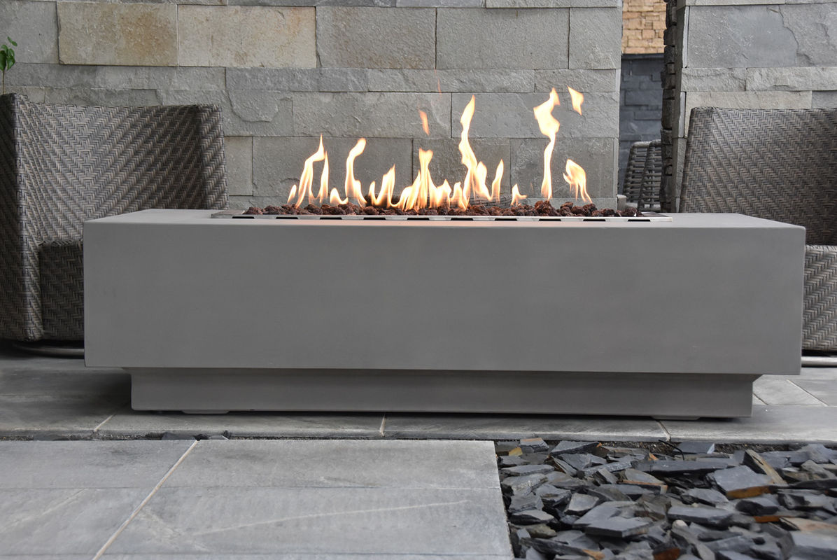 Elementi Gasfeuerstelle Granville als Gas-Feuertisch in Beton-Optik Grau aus Faserbeton und Edelstahl, B/T/H: 70 x 70 x 43 cm - Bild 5