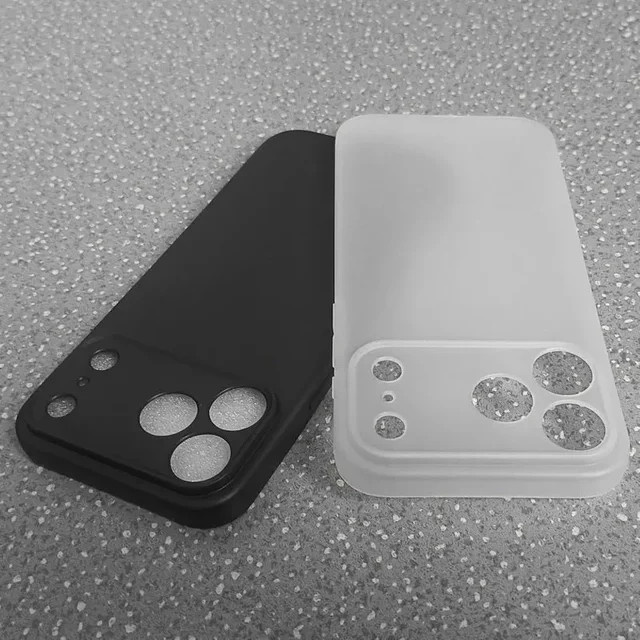 Stoßfeste Handyhülle aus weichem TPU für Apple iPhone 17 Air, 17 Pro und 17 Pro Max in Schwarz und Transparent mit mattem Finish - Bild 1