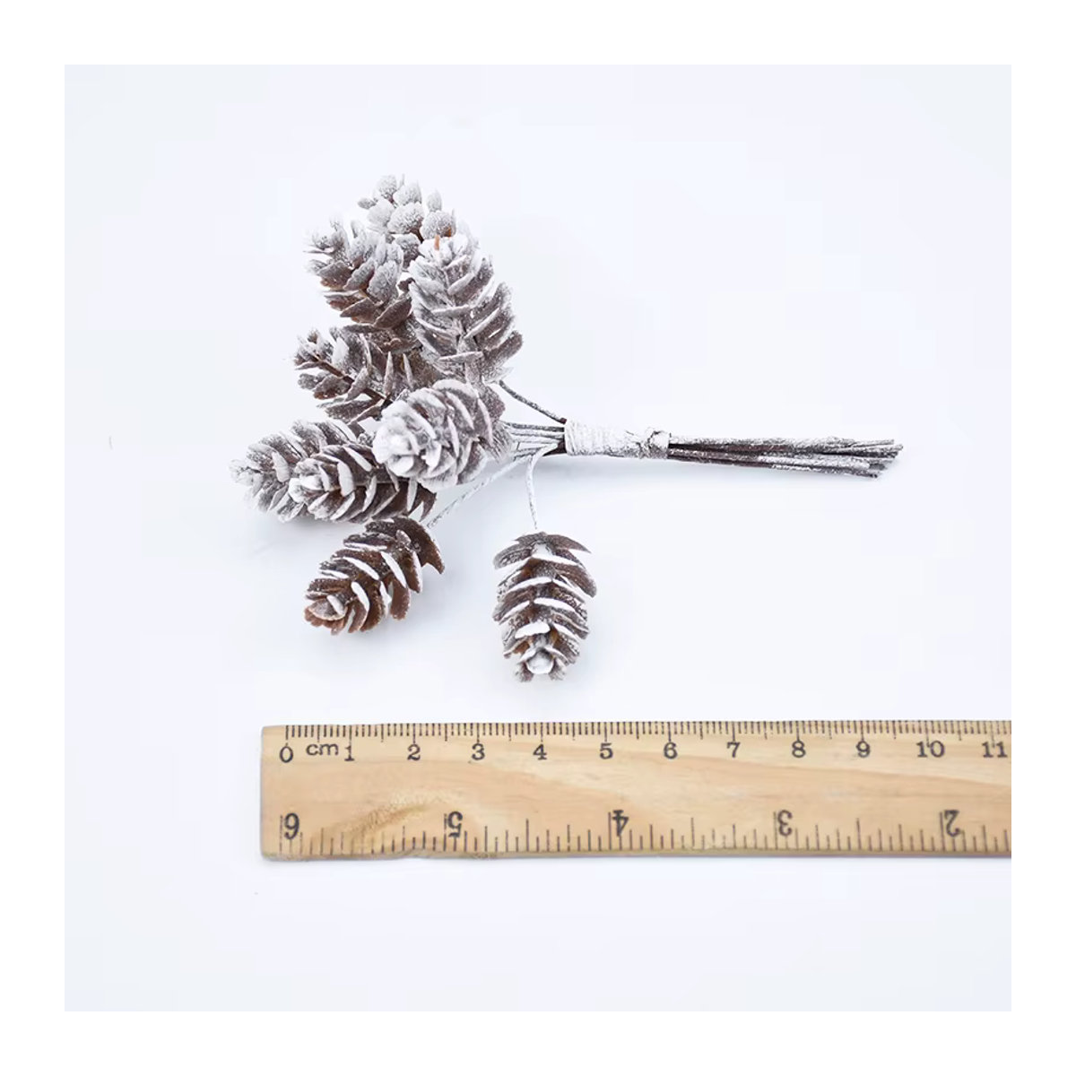 10 Stück künstliche Tannenzapfen von smr in Braun für Weihnachtsdeko und Hochzeits-DIY - Bild 3