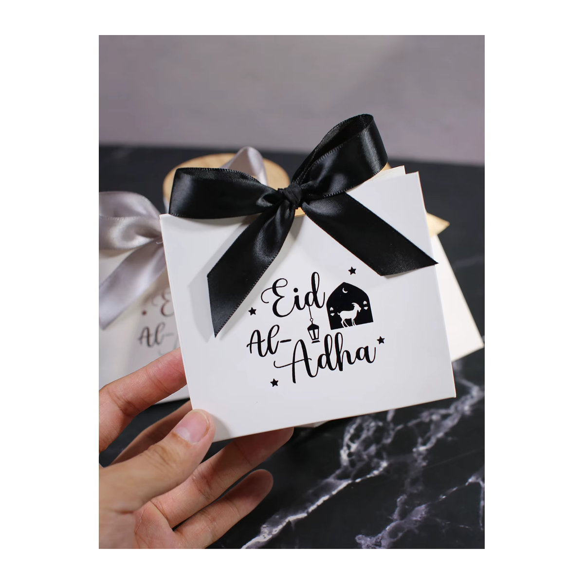 10 Stück RMTPT Eid al Adha Geschenkboxen aus Papier mit Schafmuster in Schwarz, Gold, Silber und Weiß - Bild 4
