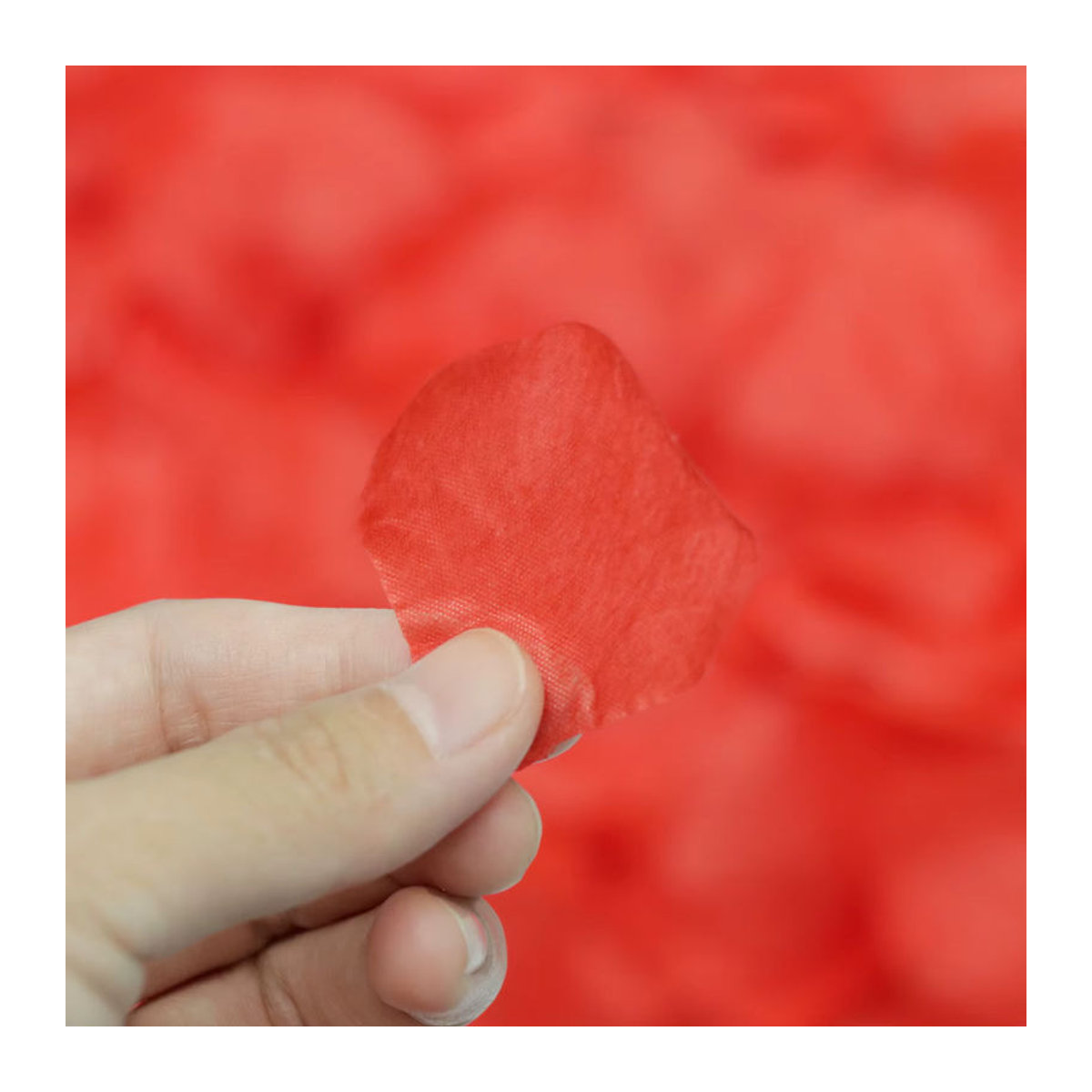 1000 Stück künstliche Rosenblätter aus Seide in Rot von LQVYI zur Dekoration für Hochzeit und Valentinstag - Bild 4