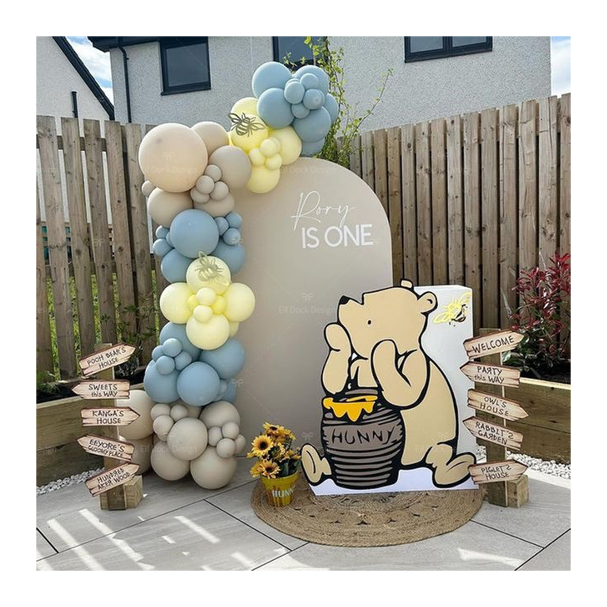 106 Stück Winnie Bear Theme Ballon-Set mit Disney Zahlenfolienballons und Latexballons in Creme für Geburtstag und Babyparty - Bild 1