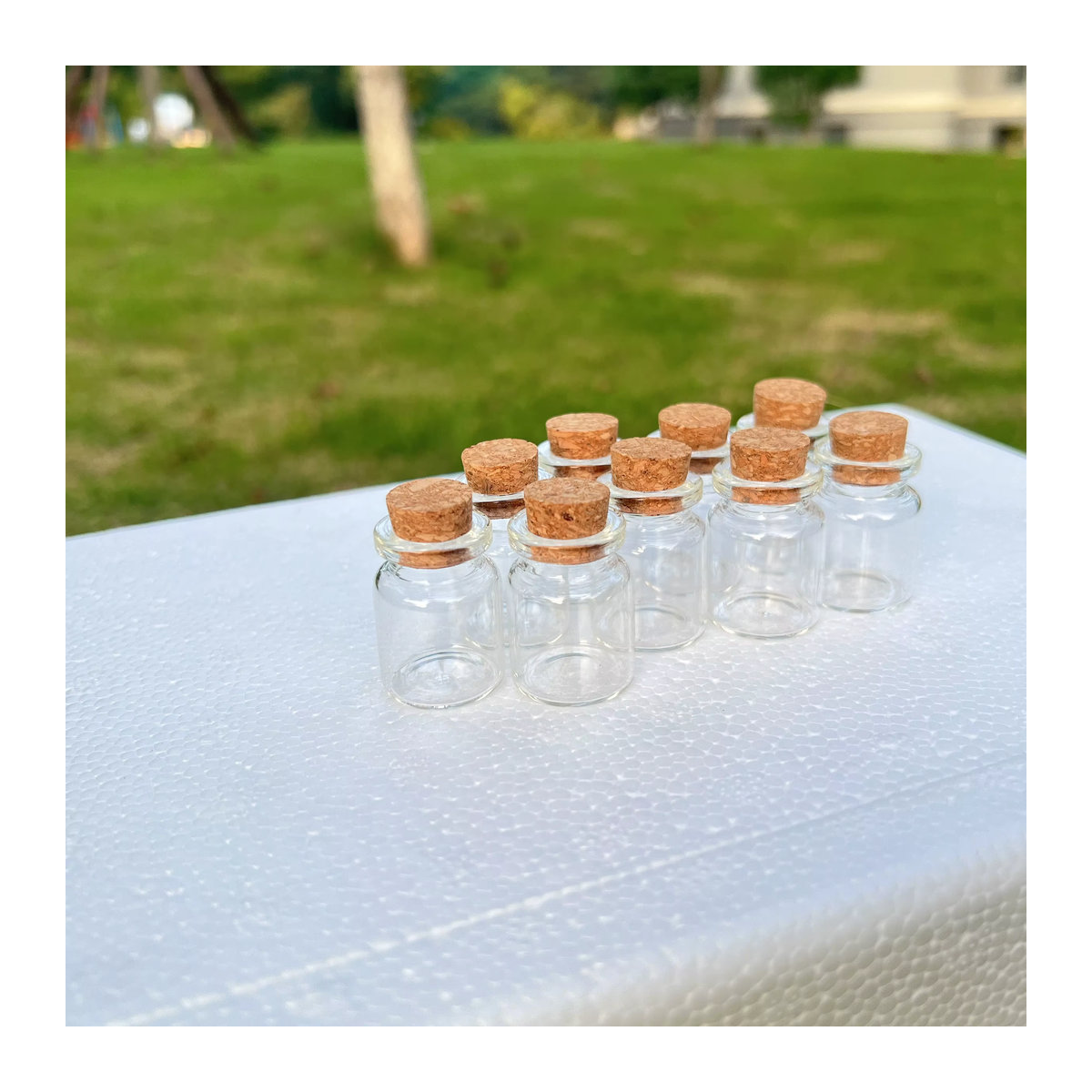 12 Stück Mini-Klarglasflaschen mit Korkverschluss, transparente Glasfläschchen für DIY-Projekte und Partydekoration, rund und stehend - Bild 3